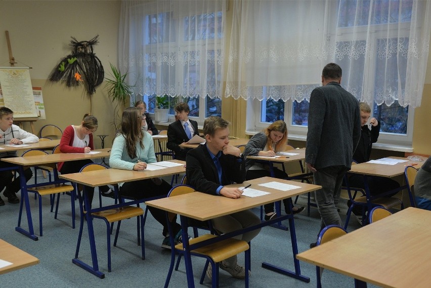 Egzamin gimnazjalny 2014: Historia i WOS [ARKUSZ CKE, PYTANIA, ODPOWIEDZI,  KLUCZ] | Gazeta Wrocławska