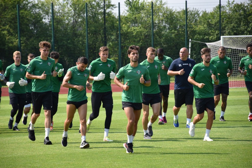 PKO BP Ekstraklasa. Piątkowy trening Radomiaka Radom na obozioe w Gniewinie. Zobacz zdjęcia