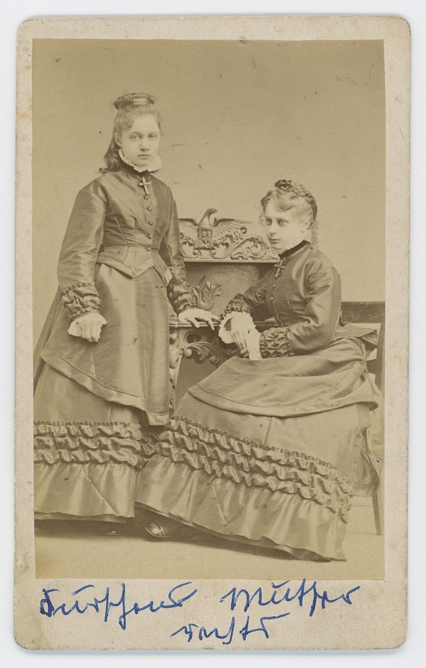 Dwie kobiety - 1875 r.