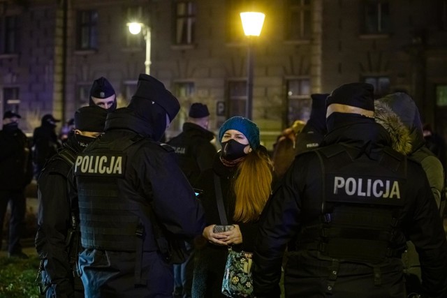 Rzecznik małopolskiej policji przyznaje, że podczas protestu funkcjonariusze użyli siły wobec tych, którzy nie stosowali się do poleceń