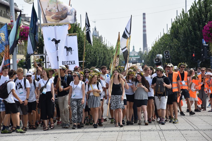 Pielgrzymka Dominikańska dotarła z Krakowa na Jasną Górę ZDJĘCIA Zmęczeni, ale bardzo radośni 