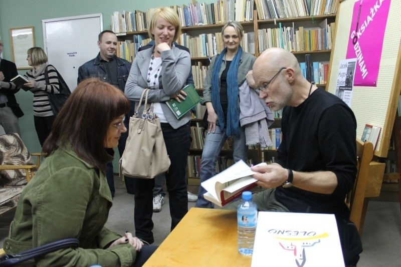 Jacek Hugo-Bader. Spotkanie autorskie w Oleskiej Bibliotece...