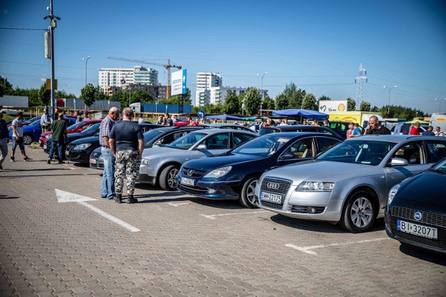 Zobaczcie licytacje komornicze samochodów i motocykli z województwa kujawsko-pomorskiego. Jakie samochody można kupić w okazyjnej cenie od komorników? Sprawdźcie.