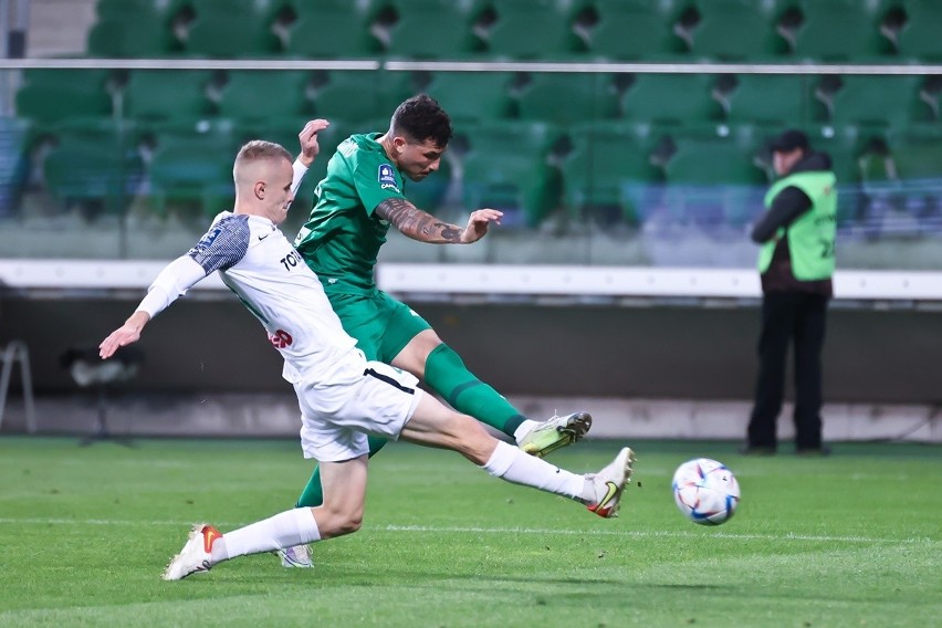 Śląsk Wrocław - Warta Poznań 0:2. Gra Śląska woła o pomstę do nieba. Zasłużona porażka (skrót, bramki, gole, wideo, zdjęcia)