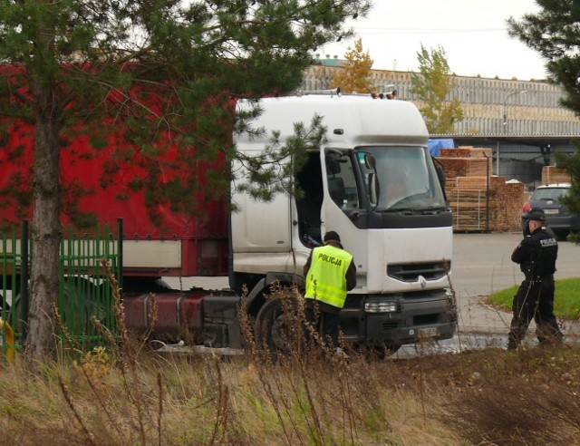 Ciągnik renault, w kabinie którego znaleziono ciało Ukraińca.