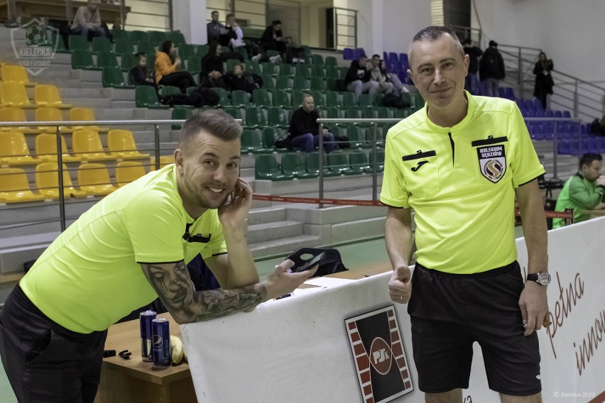 Za nami druga kolejka Kieleckiej Ligi Futsalu. Biernat Dachy wygrał z viGO! Quickpack. Padło aż 11 goli. Zobacz zdjęcia