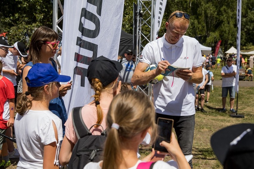 Karol Bielecki gwiazdą pikniku olimpijskiego. "Mam nadzieję, że moja historia zainspiruje wiele osób" [ZDJĘCIA]