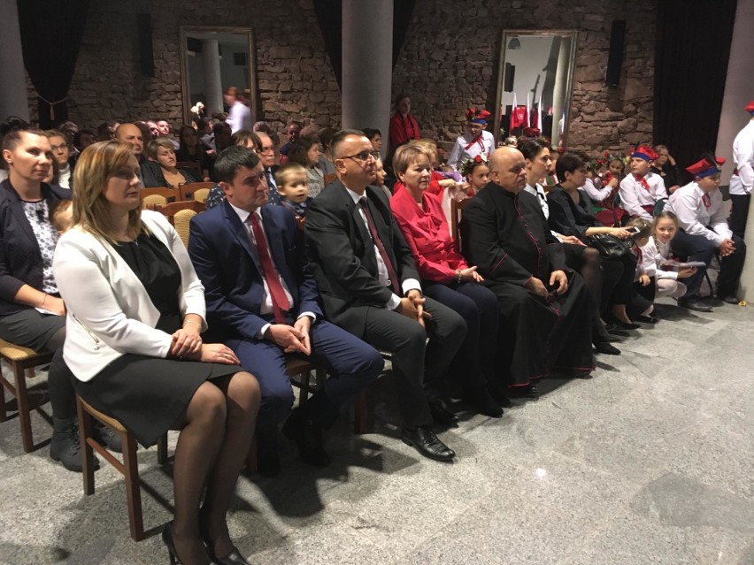 Gmina Iwaniska uczciła 101. rocznicę odzyskania niepodległości w Krzyżtoporze (ZDJĘCIA)