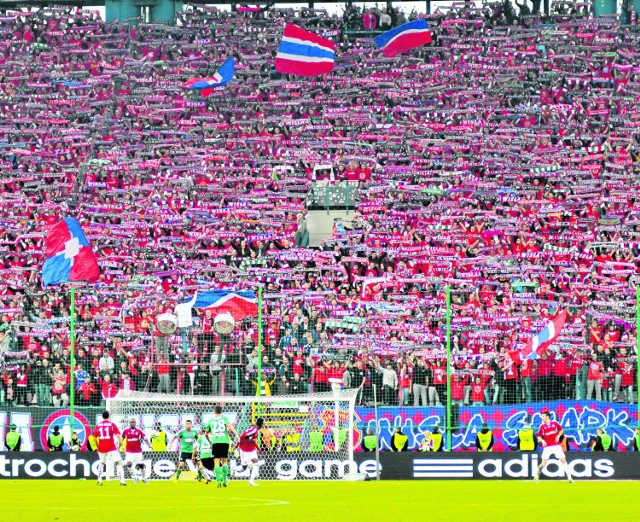 Takie obrazki na stadionie Wisły Kraków to na razie przeszłość