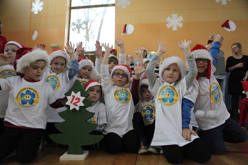 Spotkanie przedszkolaków z Joanną Krupa i Świętym Mikołajem (wideo, zdjęcia)