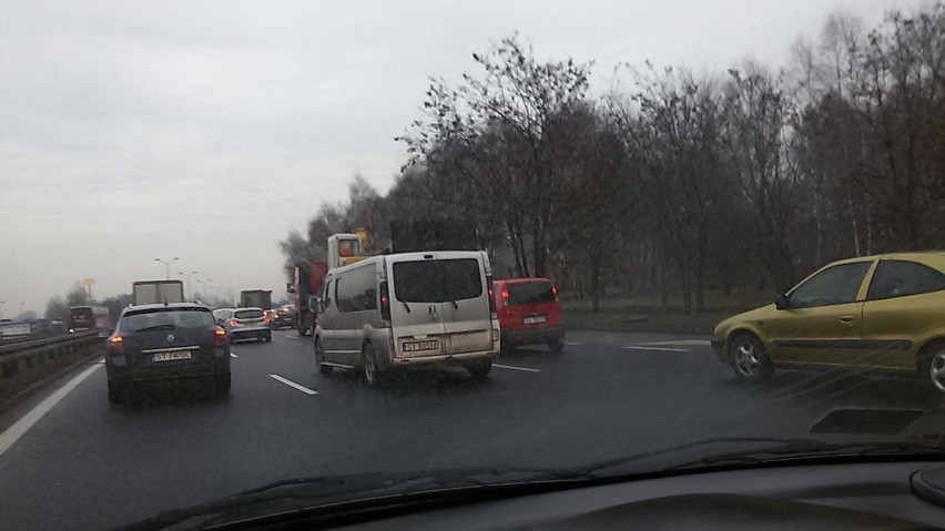 Korek na DTŚ w kierunku Katowic od Auchan w Chorzowie