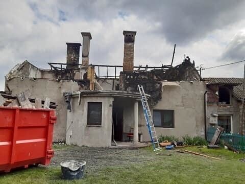 Rodzina straciła w pożarze domu dobytek swojego życia.