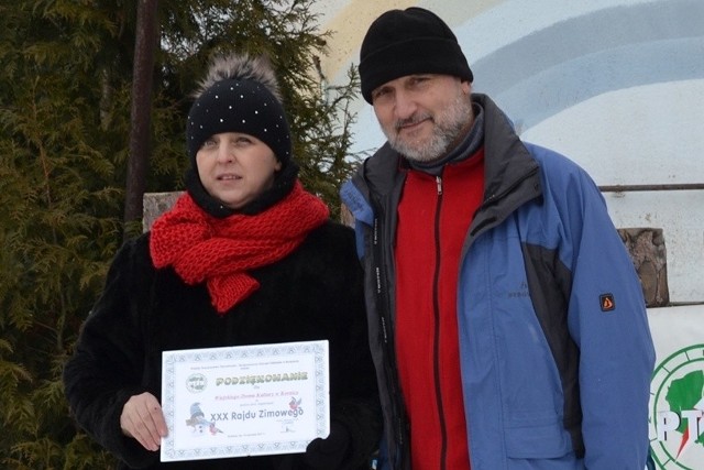Na rajd zaprasza prezes PTTK Wojciech Pasek. Na zdjęciu z żoną Małgorzatą, która także bierze udział w koneckich wędrówkach