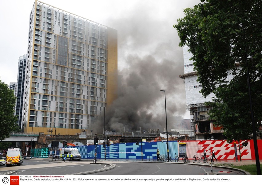 Londyn: potężny wybuch i pożar koło stacji kolejowej. To nie zamach terrorystyczny, uspokaja policja (VIDEO)