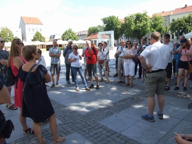 W niedzielę można wybrać się m.in. na "Spacerek po Chełmnie" z przewodnikiem. Bezpłatnie