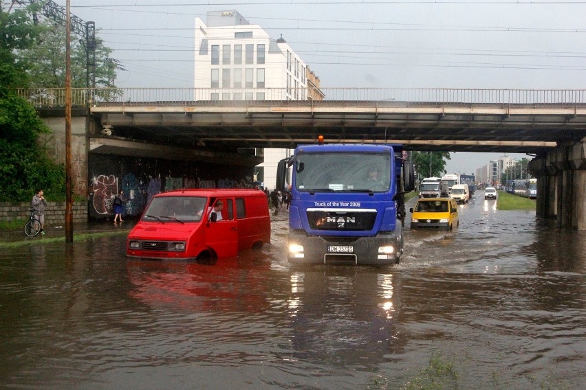 Tak wyglądał Wrocław po wtorkowym oberwaniu chmury