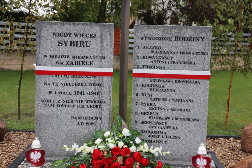 Gmina Kolno. Odsłonięto pomnik poświęcony mieszkańcom wsi Zabiele wywiezionym na Sybir