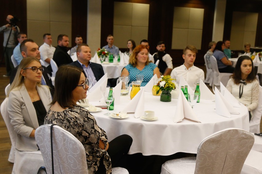 Znamy już najlepszych przedstawicieli branży gastronomicznej na Podkarpaciu. Dziś laureaci "Mistrzów Smaku" odebrali atrakcyjne nagrody