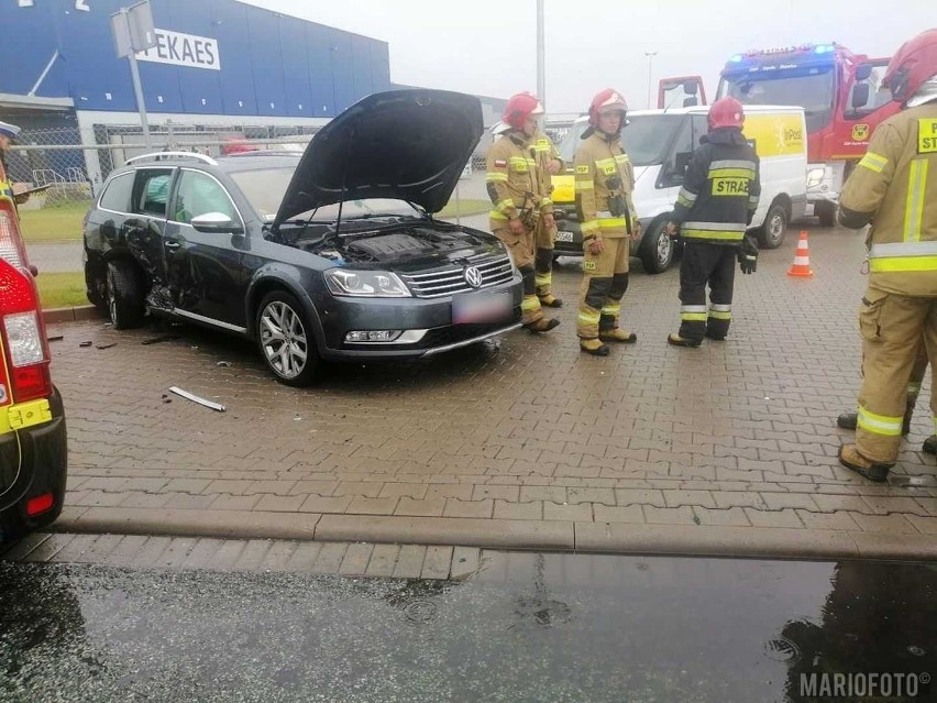 Zderzenie trzech samochodów w Opolu.