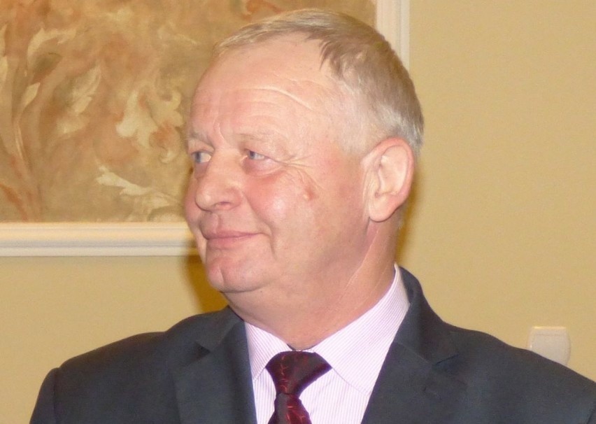 Andrzej Gądek ma 63 lata. Obecny przewodniczący Rady Powiatu...
