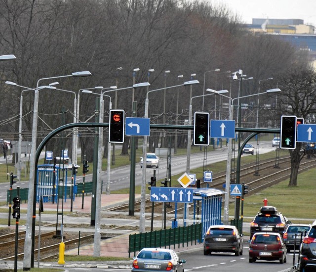 Stare lampy zostaną usunięte m.in. na alei Pokoju