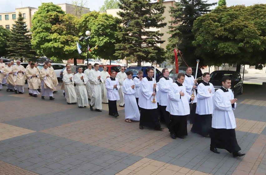 Diecezja Radomska ma nowych diakonów. Uroczyste święcenie odbyło się w katedrze. Zobacz zdjęcia