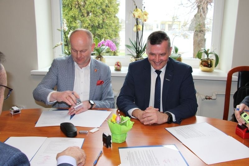 Trzy gminy z powiatu grójeckiego podpisały porozumienie o współpracy dla rozwoju energetyki