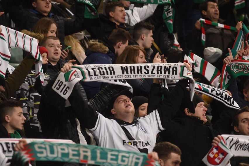 Legia wygrała ze Śląskiem! Zobacz jak bawili się kibice (ZNAJDŹ SIEBIE NA ZDJĘCIU)