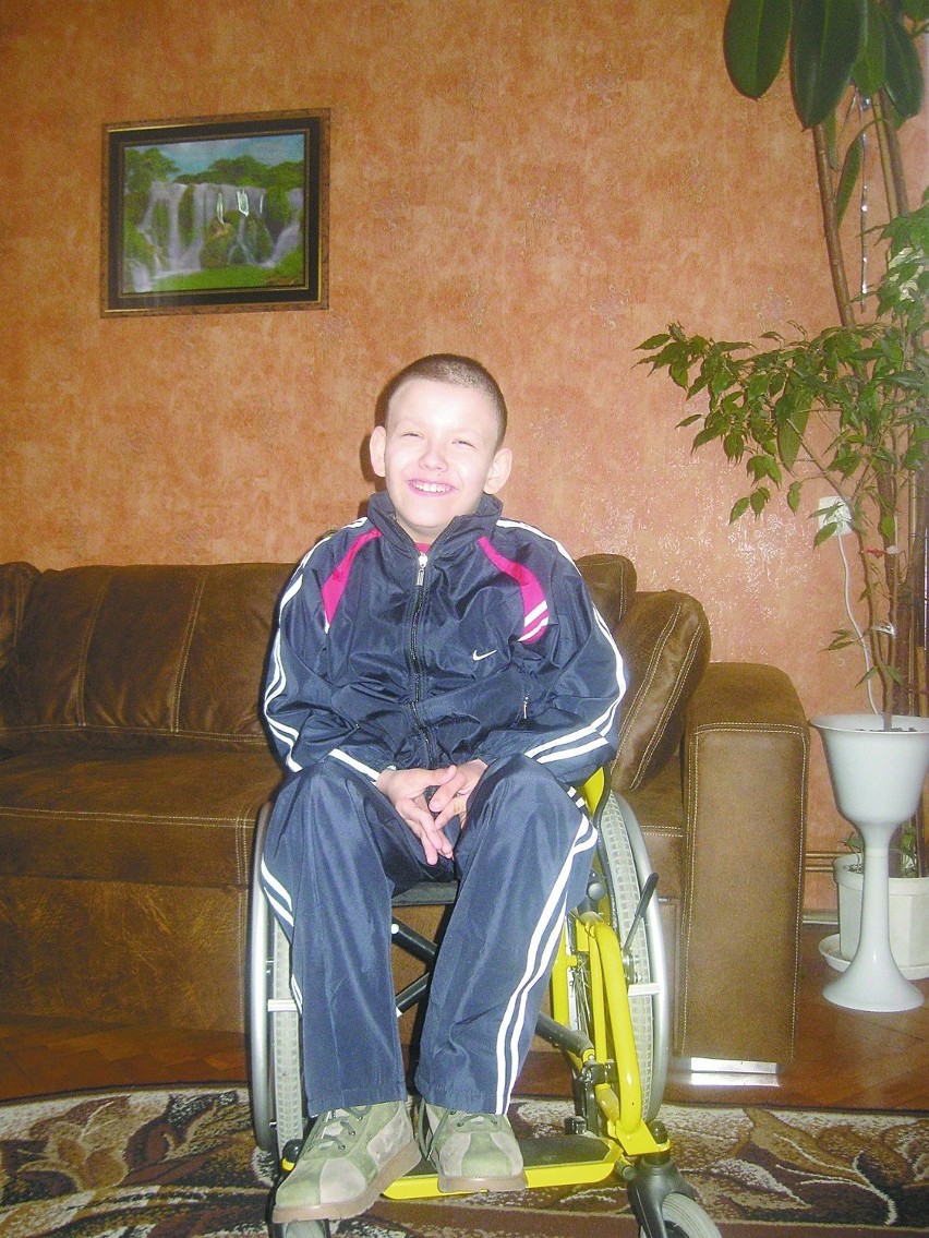 13-letni Kamil Majda już wyrósł ze starego wózka
