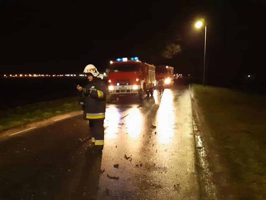 Wichura w regionie. Powalone drzewa, zerwane dachy. Tysiące ludzi bez prądu