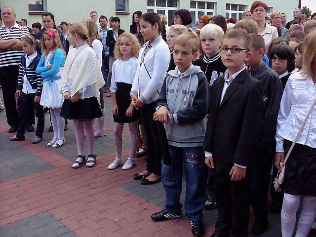 Apele z okazji nowego roku szkolnego odbyły się we wszystkich szkołach powiatu brodnickiego.