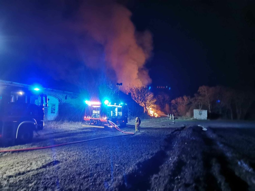 Do pożaru stodoły doszło na terenie gminy Żerków w powiecie...
