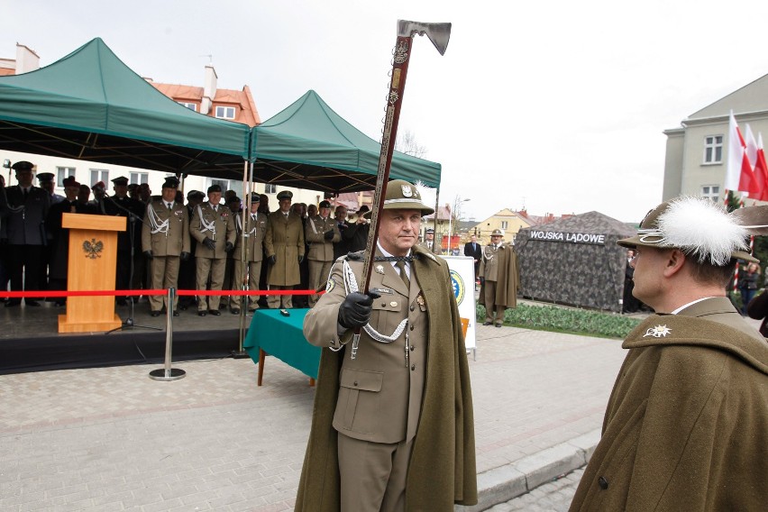 Nowy dowódca podhalańczyków dostał odznakę pamiątkową z nr...