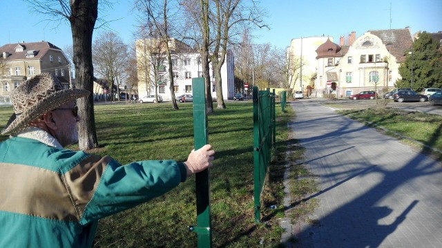 Pan Jacek uważa, że płot powinien być jednak mocniejszy