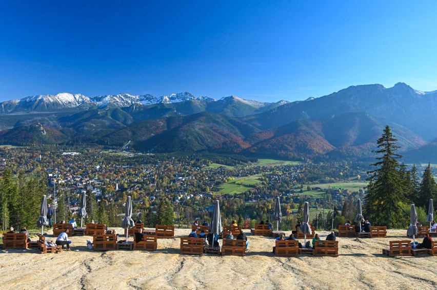 Jesienne Zakopane i Tatry widziane z Gubałówki. Te widoki naprawdę zachwycają ZDJĘCIA