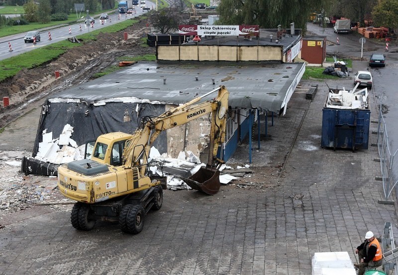 Kierująca nissanem z podejrzeniami urazu kręgosłupa trafiła...