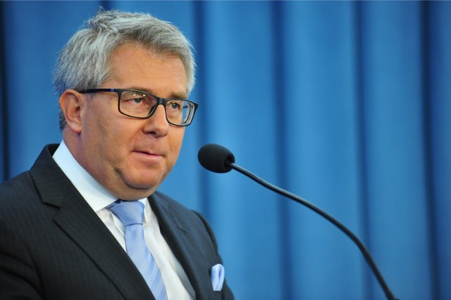 Ryszard Czarnecki miał interweniować u prezesa Radia Merkury w sprawie dziennikarza, który z nim rozmawiał