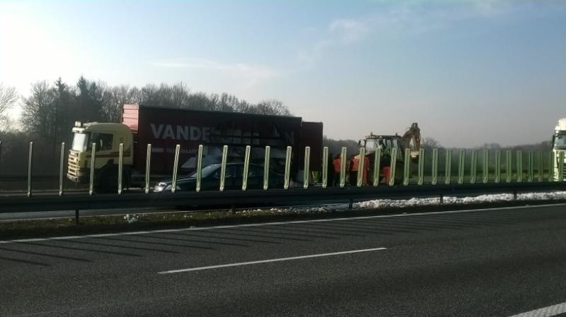 Autostrada A4: Pożar ciężarówki, droga była zablokowana w kierunku Wrocławia (FILM, ZDJĘCIA)