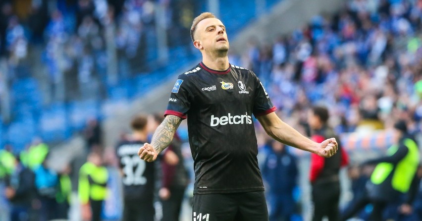 Kamil Grosicki podczas meczu Lech Poznań - Pogoń Szczecin