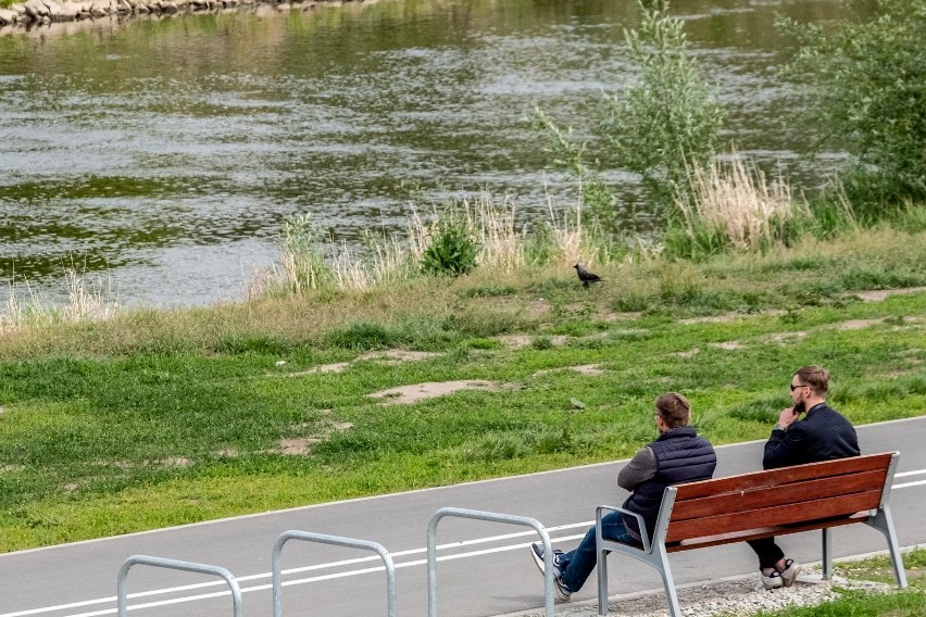 Na otwartej przestrzeni nie trzeba zasłaniać nosa i ust