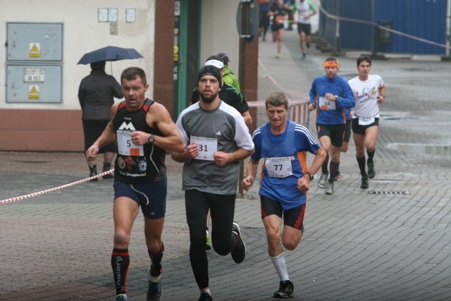 250 biegaczy na starcie Półmaratonu w Wodzisławiu Śląskim [ZDJĘCIA]
