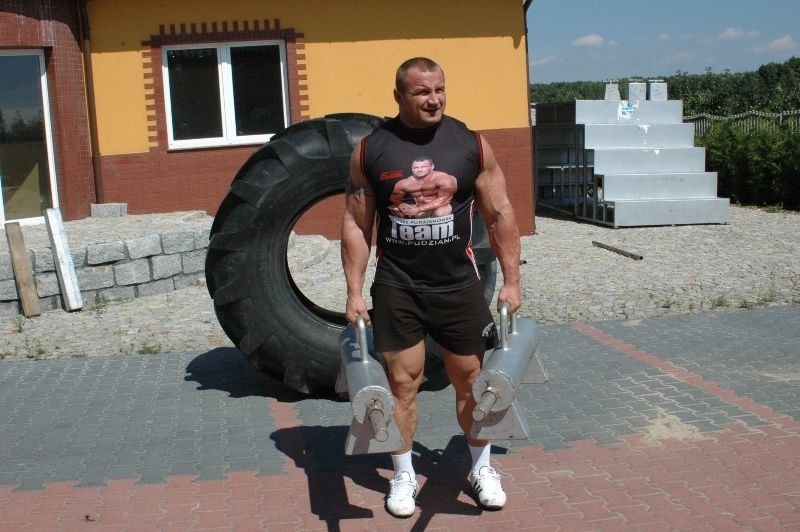Mariusz Pudzianowski. Pracowita majówka - trening i strongmani