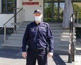 Toruń. Pożar w bloku policjanta. Funkcjonariusz z Rubinkowa razem z sąsiadem uratował lokatora z parteru