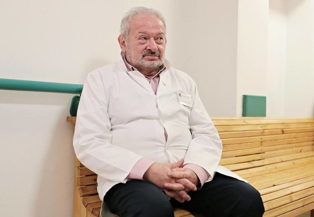 - Czuję się znakomicie, dużo lepiej niż przed szczepieniem - mówi Jerzy Friediger, dyrektor Szpitala Specjalistycznego im. Stefana Żeromskiego w Krakowie