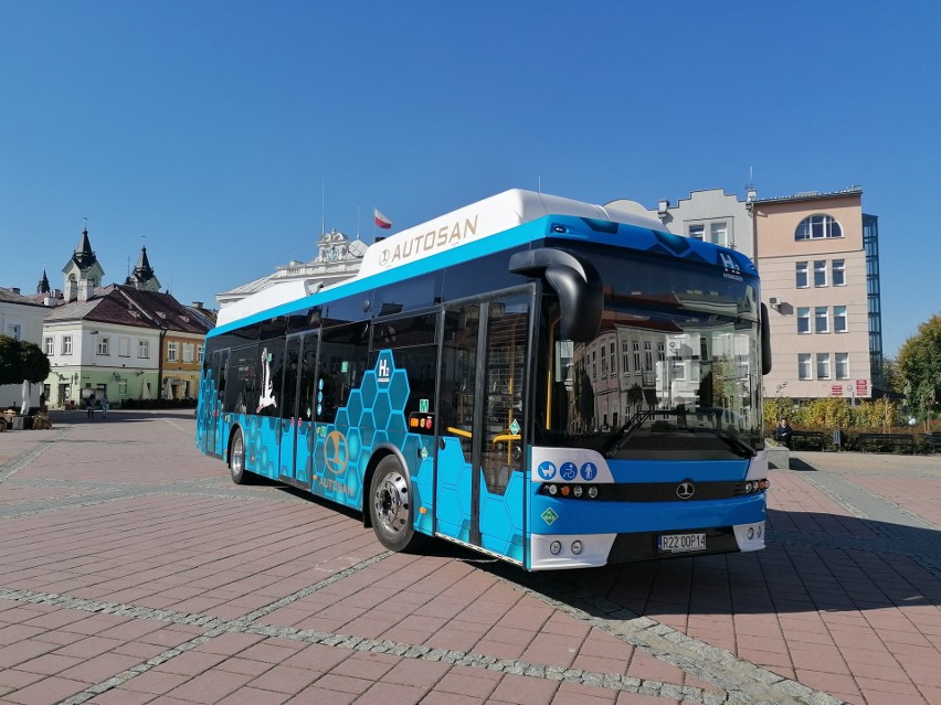 Polski autobus wodorowy z Sanoka. Znamy datę oficjalnej premiery [ZDJĘCIA]
