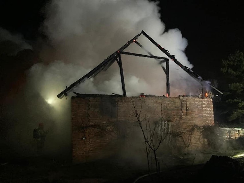 Pożar warsztatu stolarskiego w miejscowości Bruskowo Małe. ZDJĘCIA