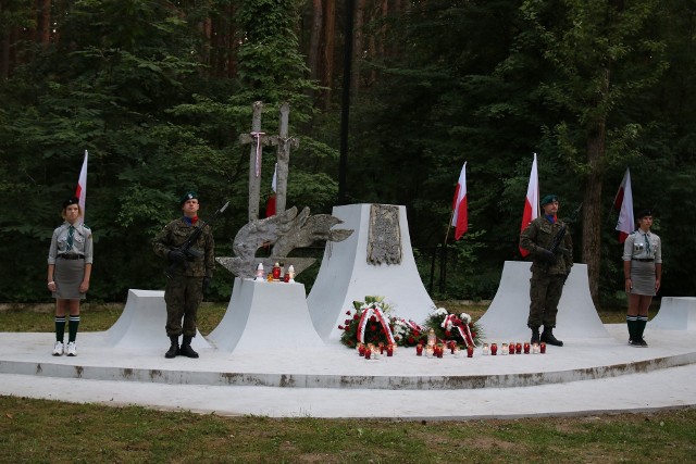Uroczystości upamiętniające 80. rocznicę mordu na polskiej ludności zamieszkującej Białostocczyznę.