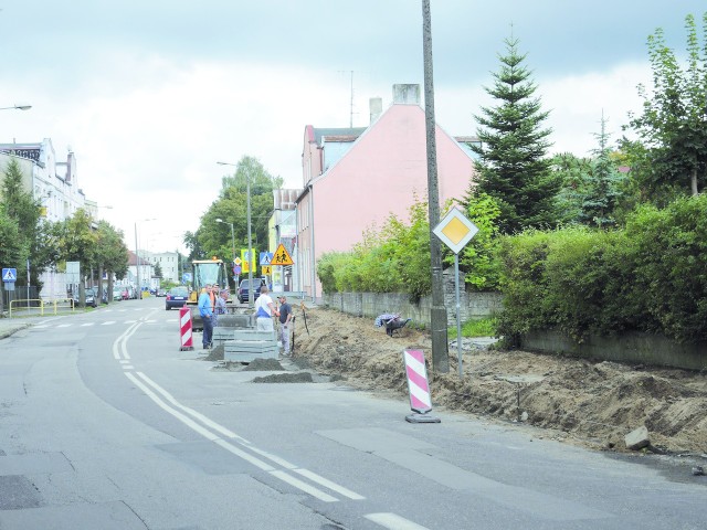 Prace na ul. Koszalińskiej w Miastku. 