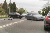 Wypadek na drodze krajowej numer 74 w Radlinie. Zderzyły się dwa samochody osobowe