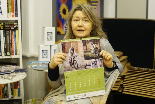 W czwartek w księgarni Arsenał miała premiera kalendarza na 2023 rok z zabytkowymi rowerami
